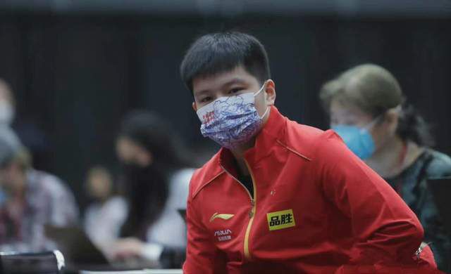 室友让我喂他吃我的j精子